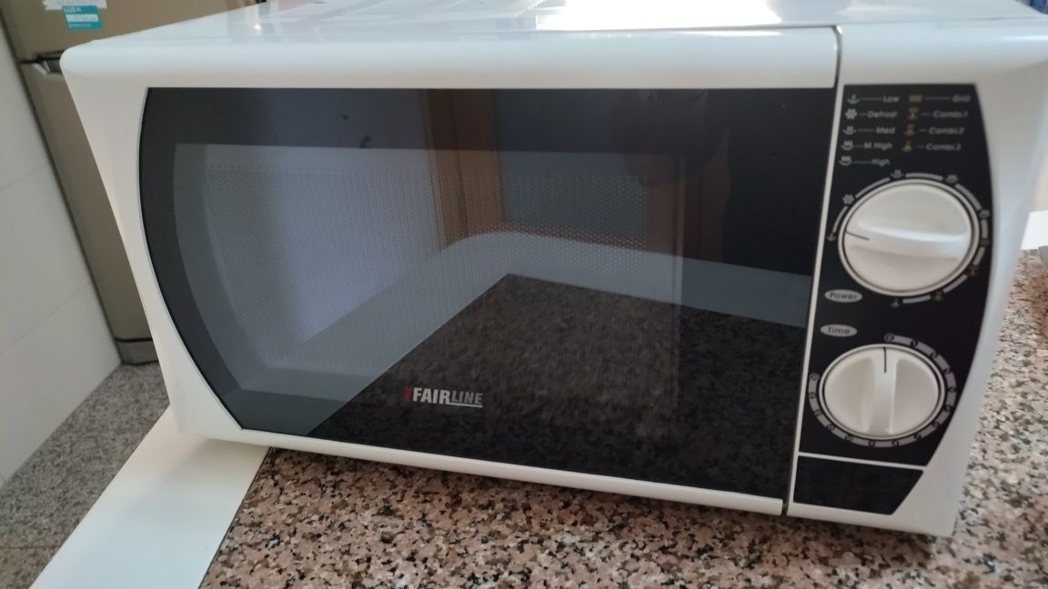 Microondas fairline