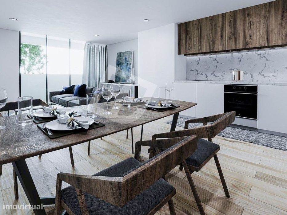 Apartamento T2 c/ Terraço e Jardim - Esgueira Centro