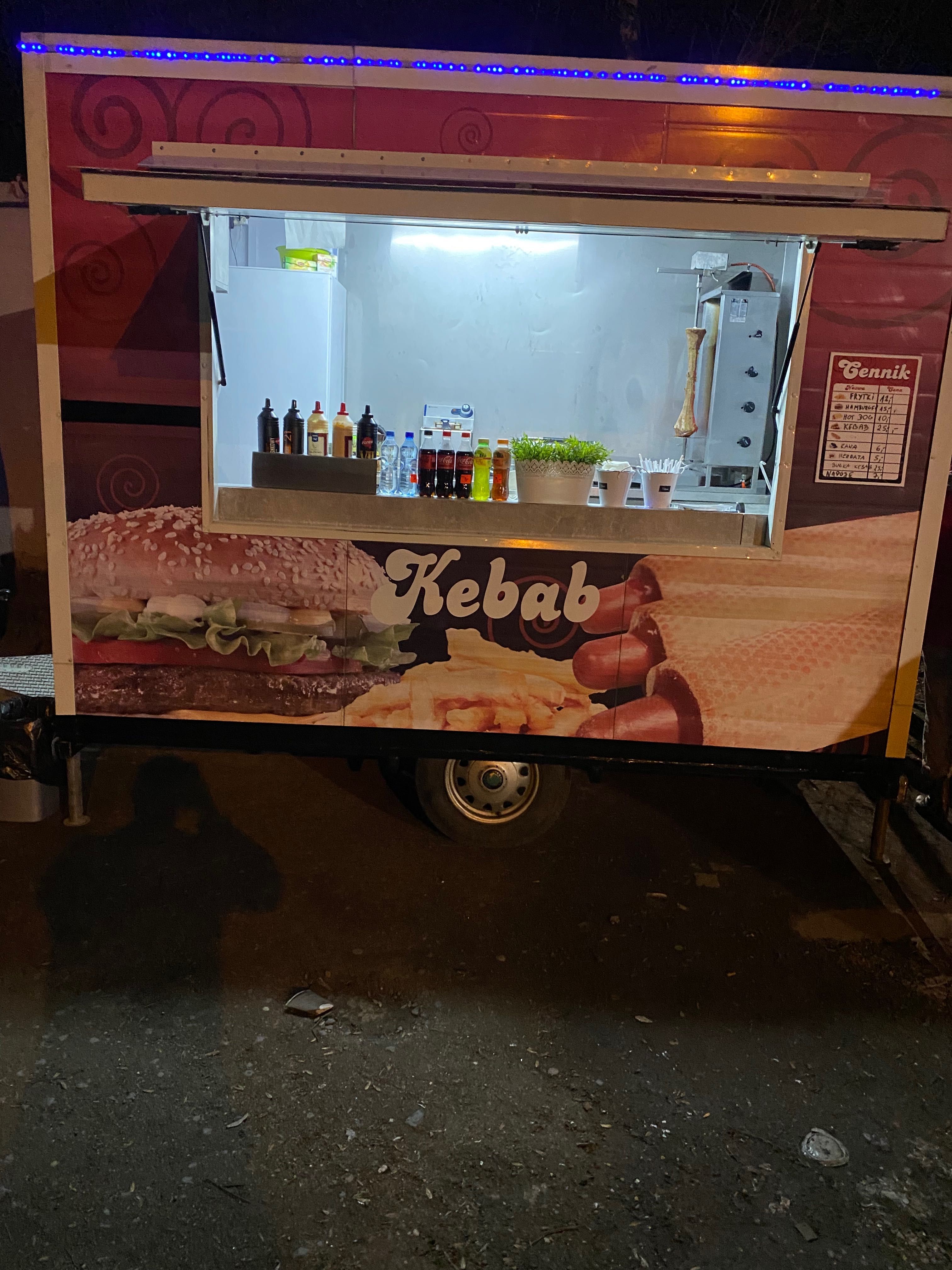 Wynajem food truck z kucharzem, wynajem przyczepy gastr. na imprezy