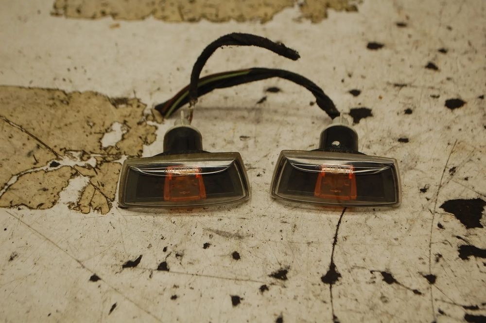 KIERUNKOWSKAZ PRAWY PRZÓD PRZEDNI 96498806R OPEL ASTRA III H ZAFIRA B