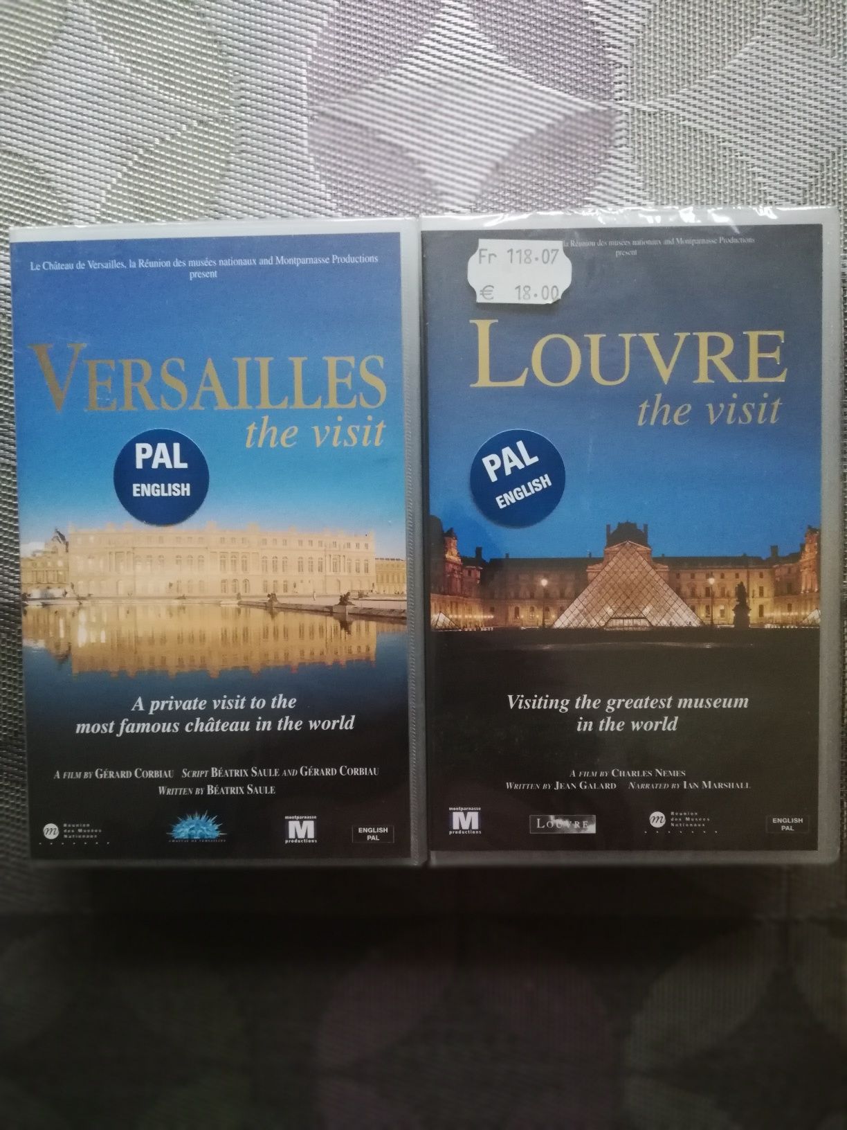 Kasety VHS pal szt.2 Luwr,Wersal