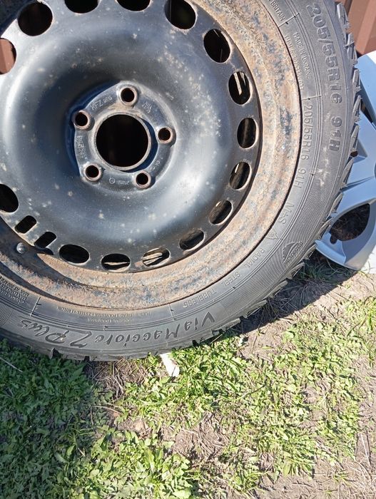 Продам комплект зимових коліс