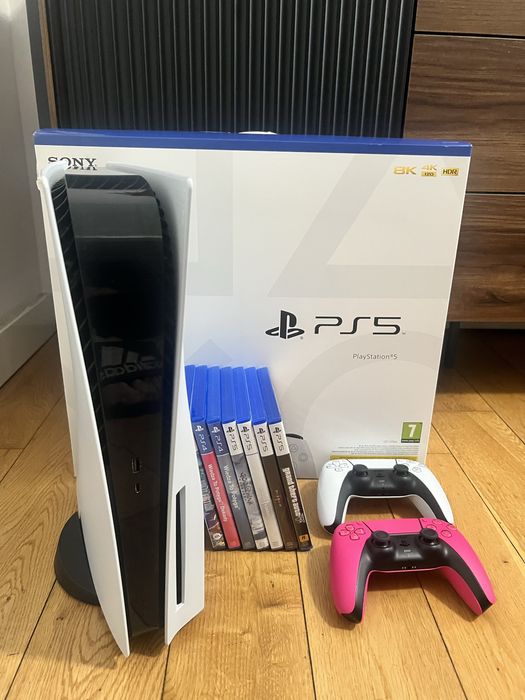 PlayStation 5 z napędem 825GB + 2 pady + gry + pełne okablowanie