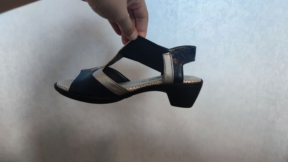 Сандалі м'які ортопедичні. Розмір 38.