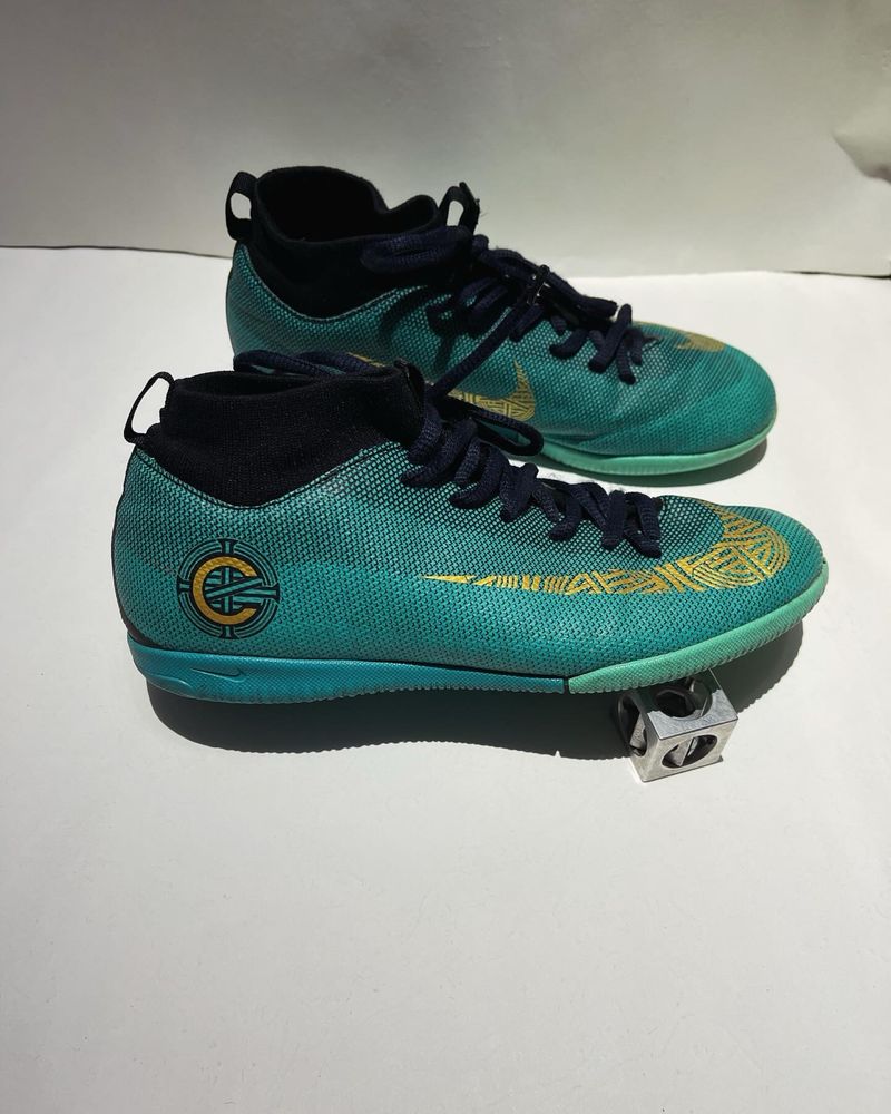 Футзалки  Nike Mercurial Superfly VI Academy CR7 38,5