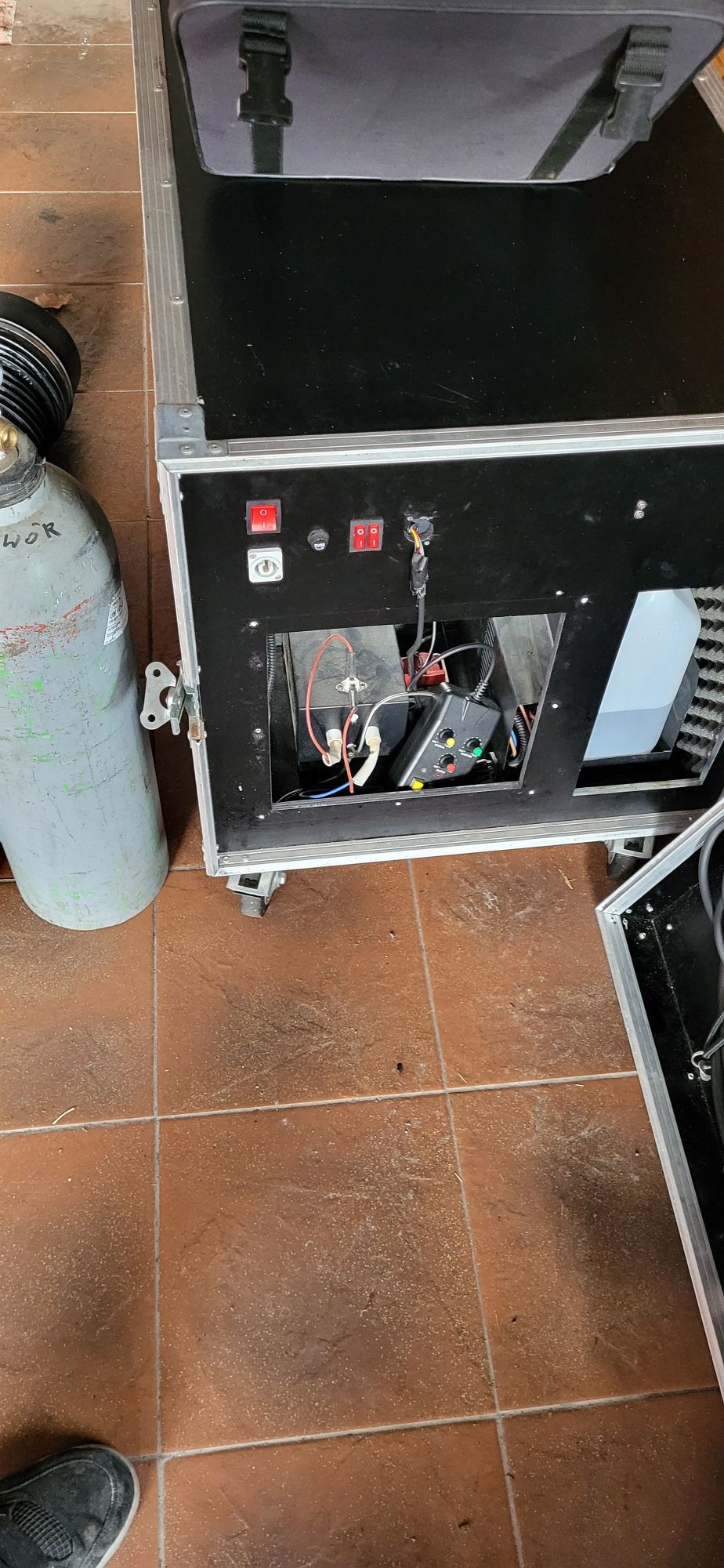 Wytwornica ciężkiego dymu gaz co2 taniec w chmurze