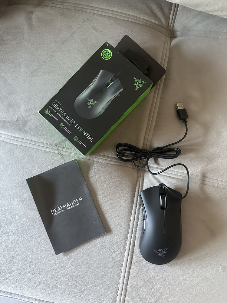 Sprzedam myszke razer DEATHADDER ESSENTIAL