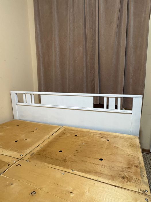 Продам кровать деревянную