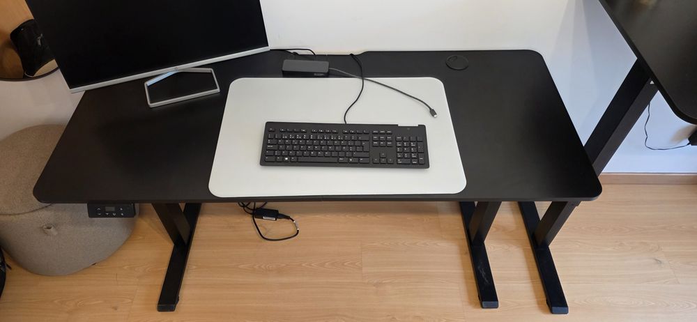 Secretárias elevatórias (conjunto ou separado)