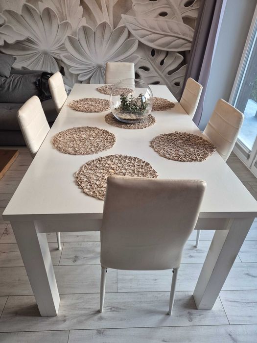 Duży stół plus 4 krzesła gratis