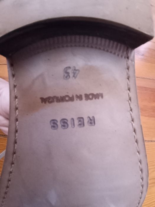 Lindos sapatos de couro  43