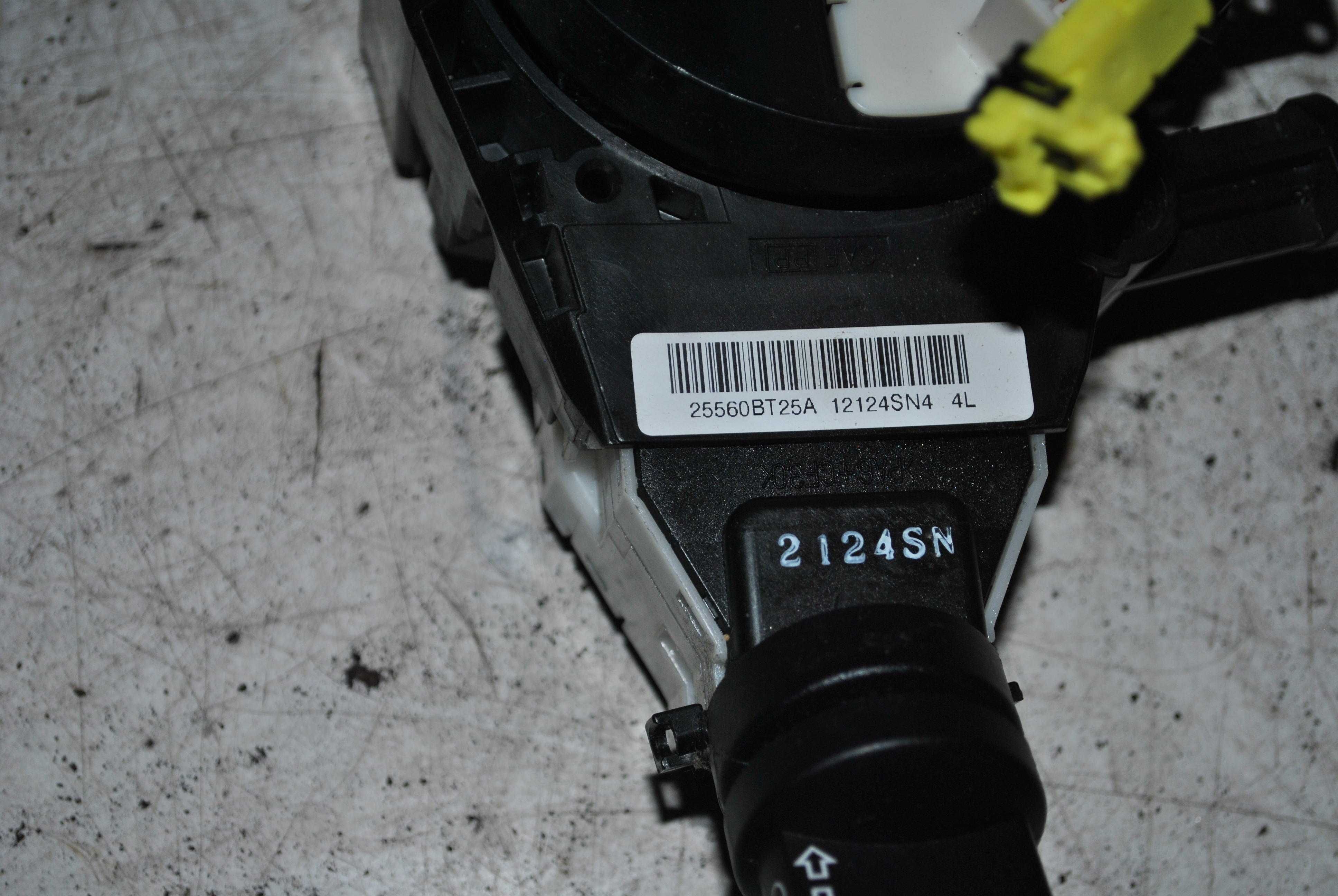 Przełącznik zespolony Nissan Qashqai J10 1.5 dci