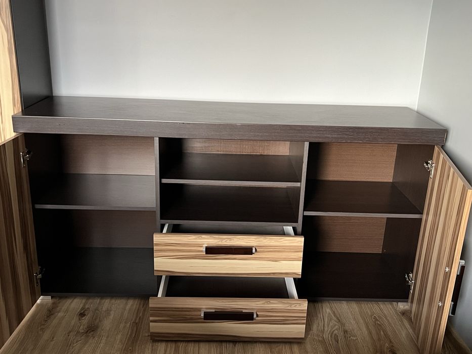 Zestaw mebli w kolorze wenge