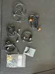 Auriculares de várias marcas