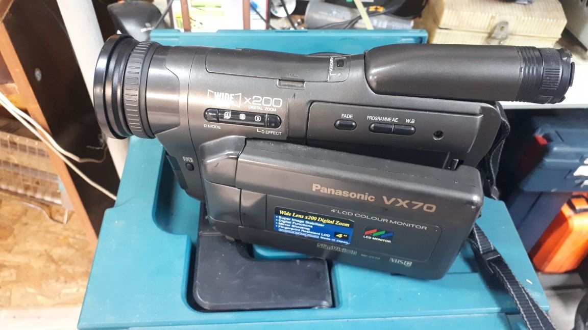 Камера Panasonic VX70