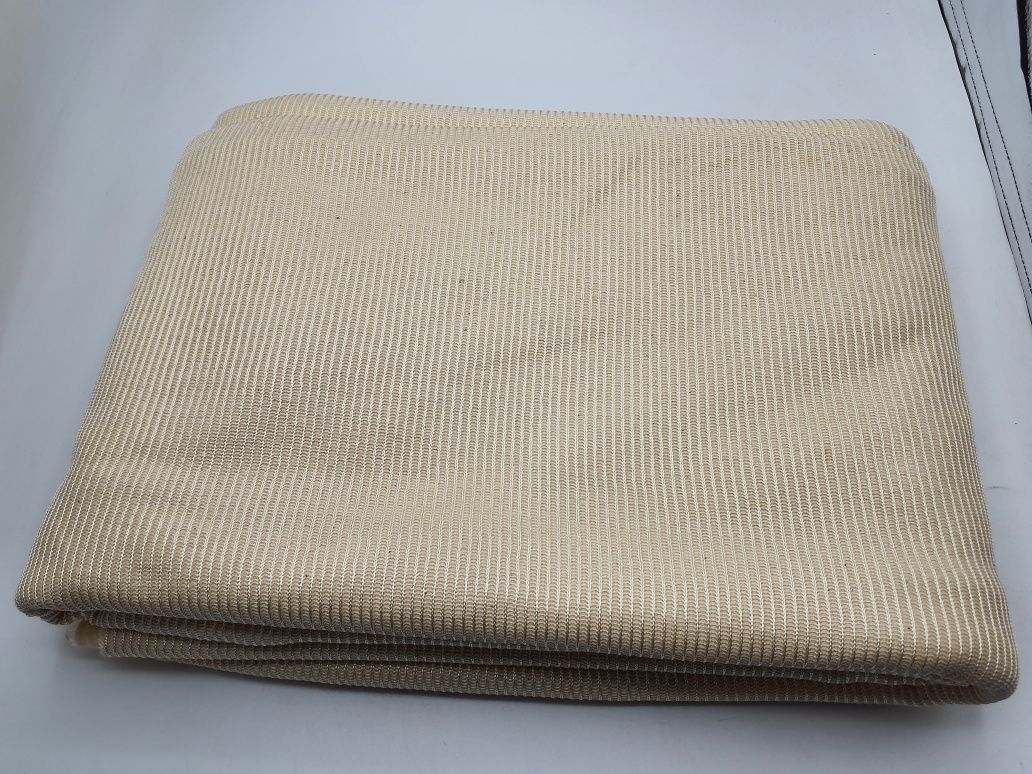 Dzianina sweterkowa ecru kupon 5 m.x 136 cm.II gat.
