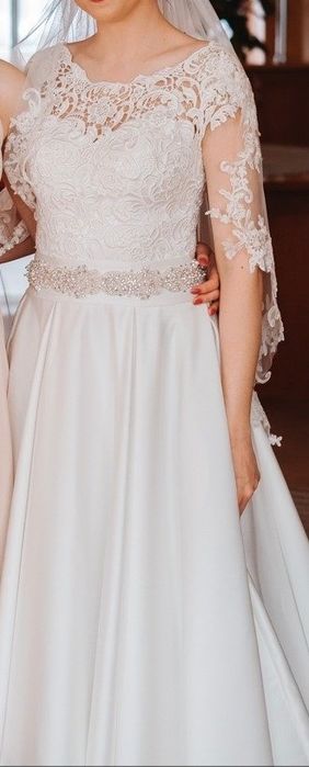 Piękna elegancka suknia ślubna Ariamo koronka satyna koło 38-40