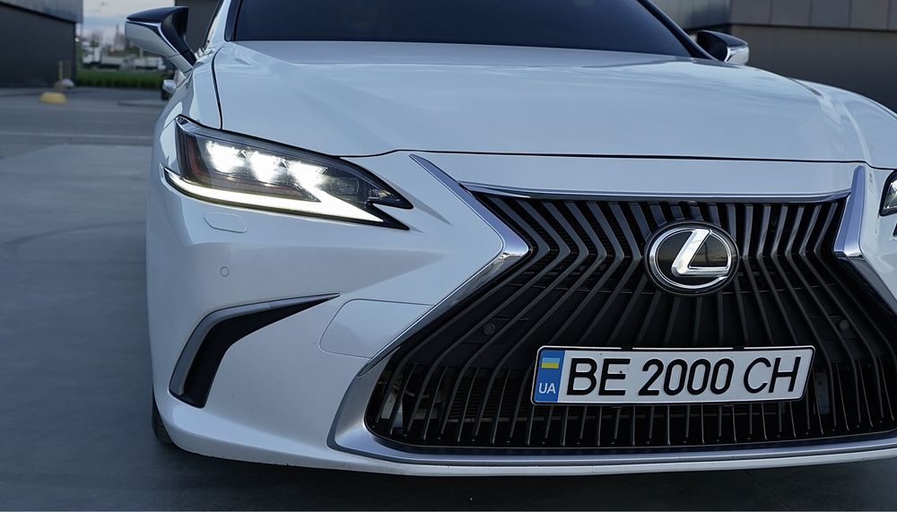 Lexus ES 350 2019