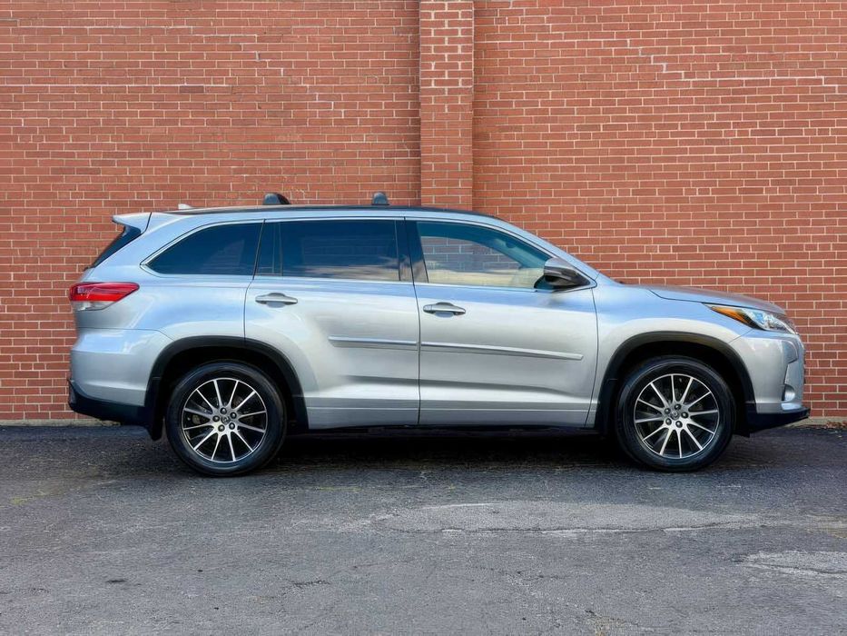 Toyota Highlander      2017