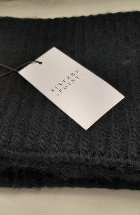 Szalik damski marki Sisters Point