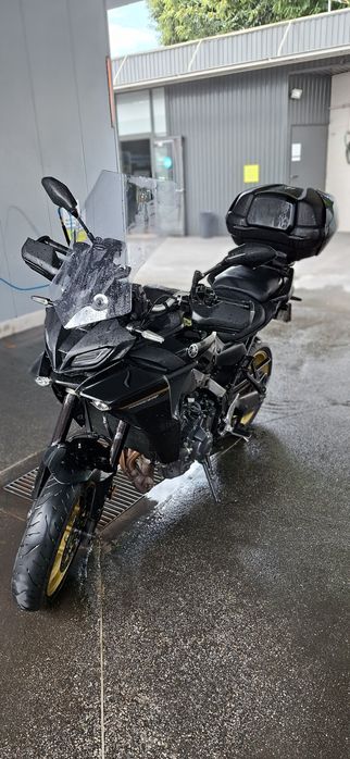 Tracer 9 Quickshift, Punhos Aquecidos e Top case Yamaha