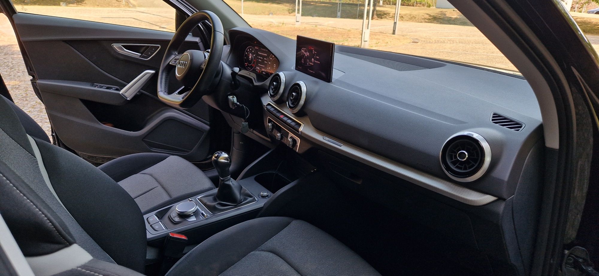 Audi Q2 SLine 2022 55.000km c/Garantia fabricante