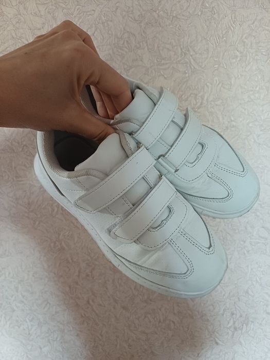 Кеди білі  кросівки