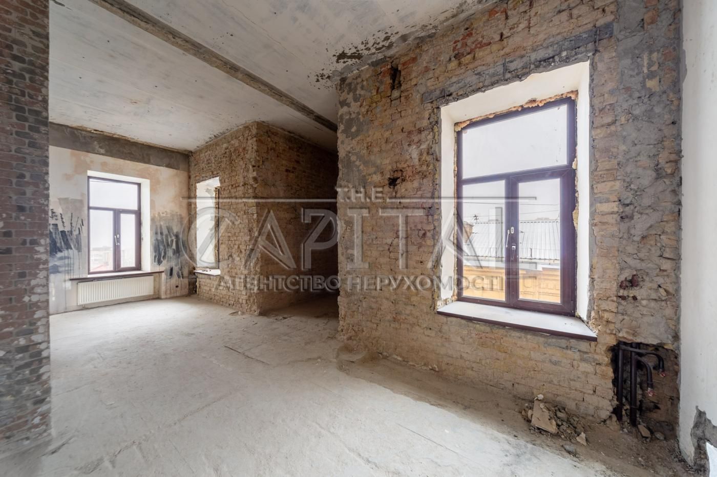 Продаж квартири, вул. Гончара Олеся, Центр, Київ