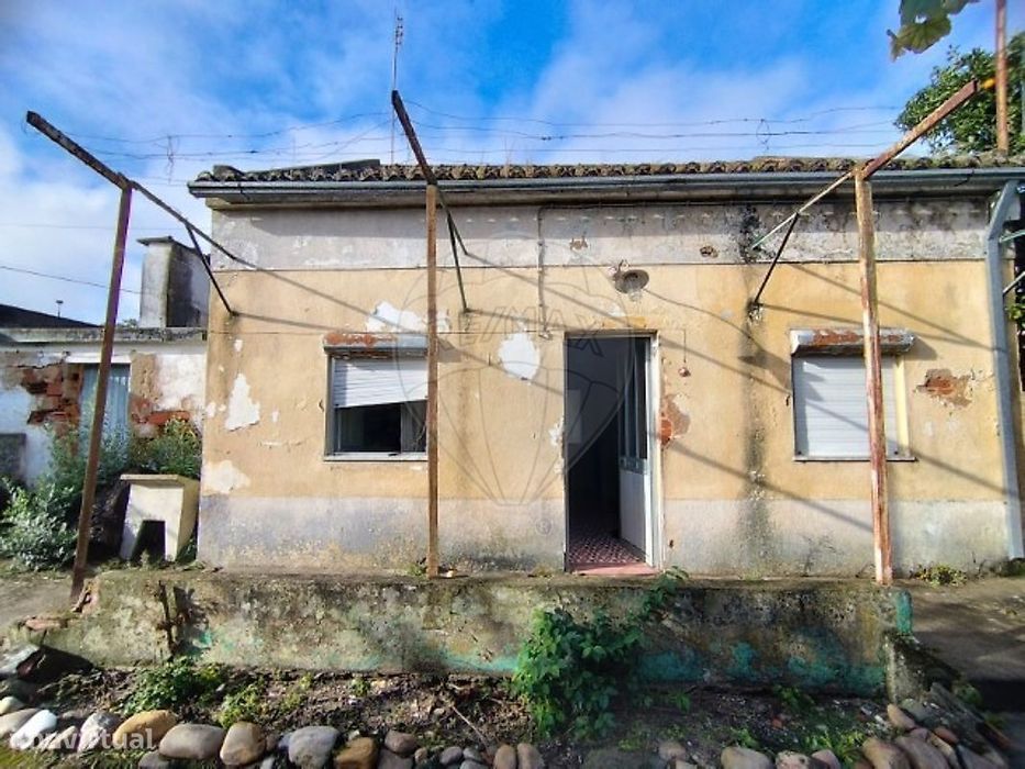 Moradia T4 para venda