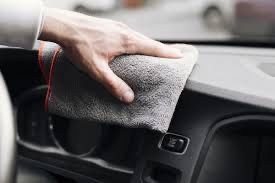 Sprzątanie samochodu wraz z praniem tapicerki