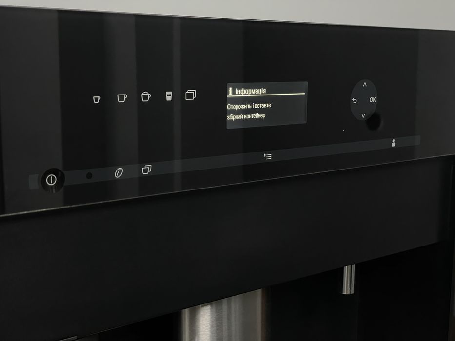 ТОПОВИЙ КОМПЛЕКТ MIELE: Духова шафа СВЧ H 7240 з Кавомашиною CVA 6401