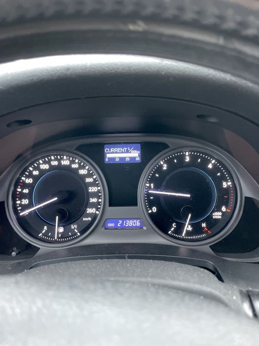 Sprzedam Lexus is 220d 2006r