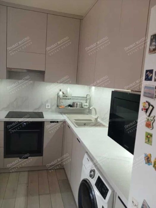 Будинок з євроремонтом на Розсошенцях