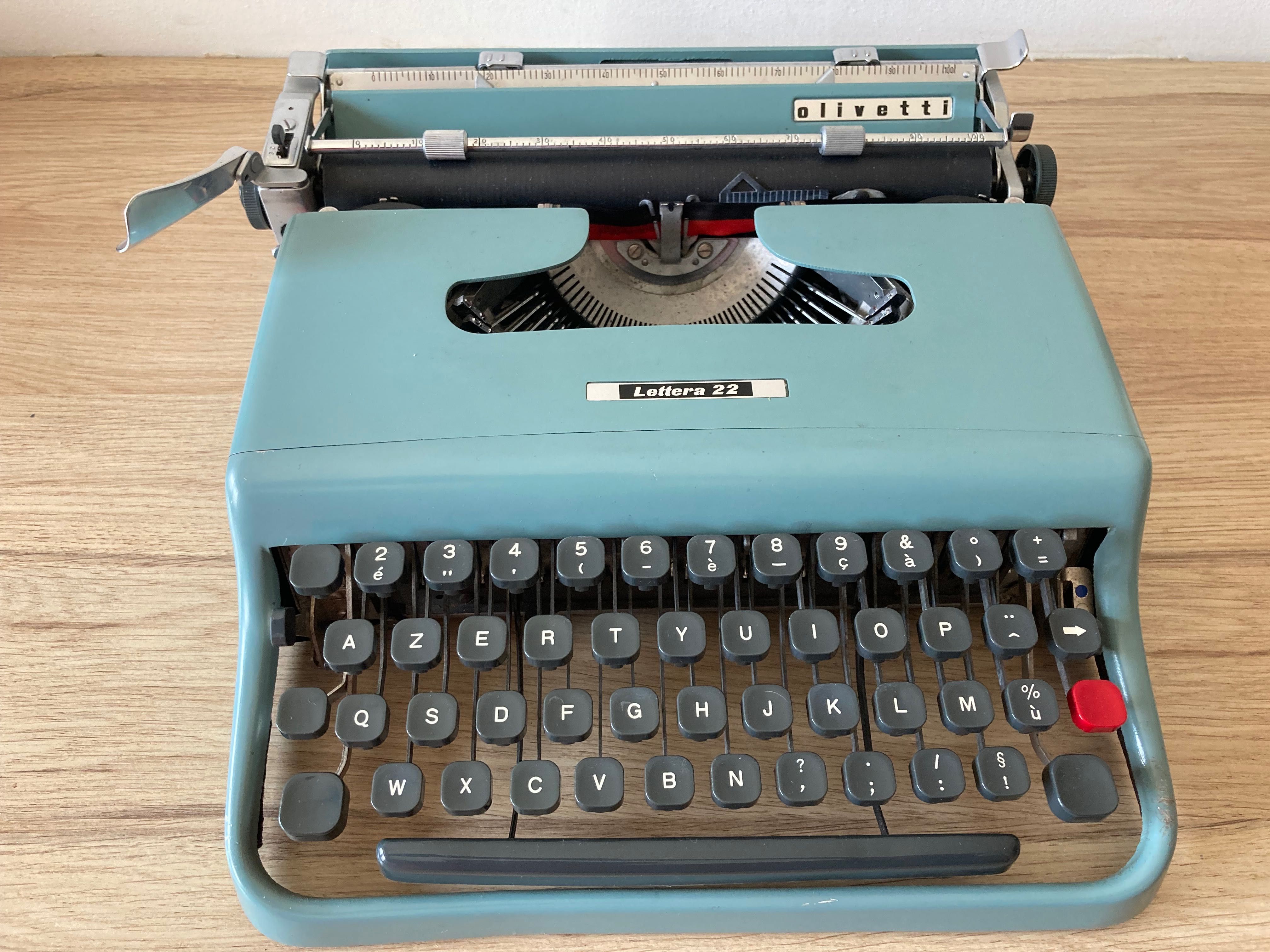 Máquina de Escrever ***  Olivetti