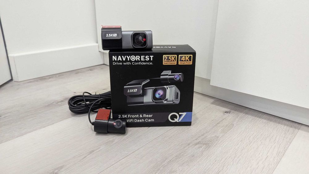 Відеореєстратор Navycrest Q7 4K 1080P з двома камерами і картою 64 ГБ
