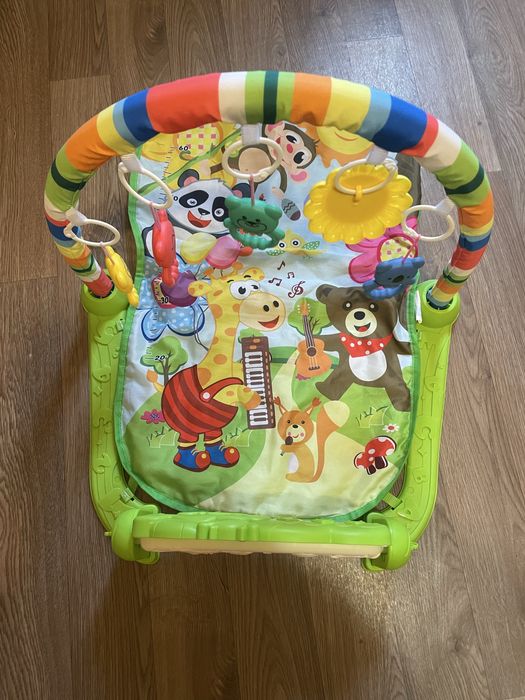 Детские коврики и мобиль на кроватку