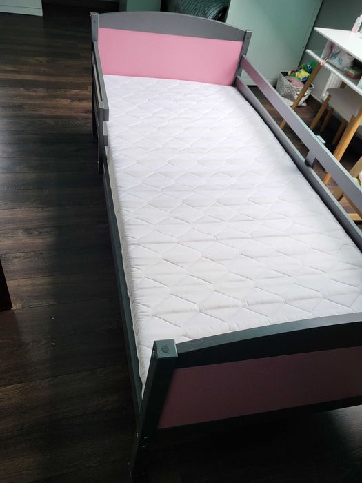 Łóżko dziecięce parterowe