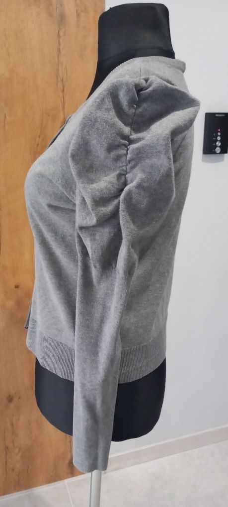 Sweterek damski zapinany na guziki H&M