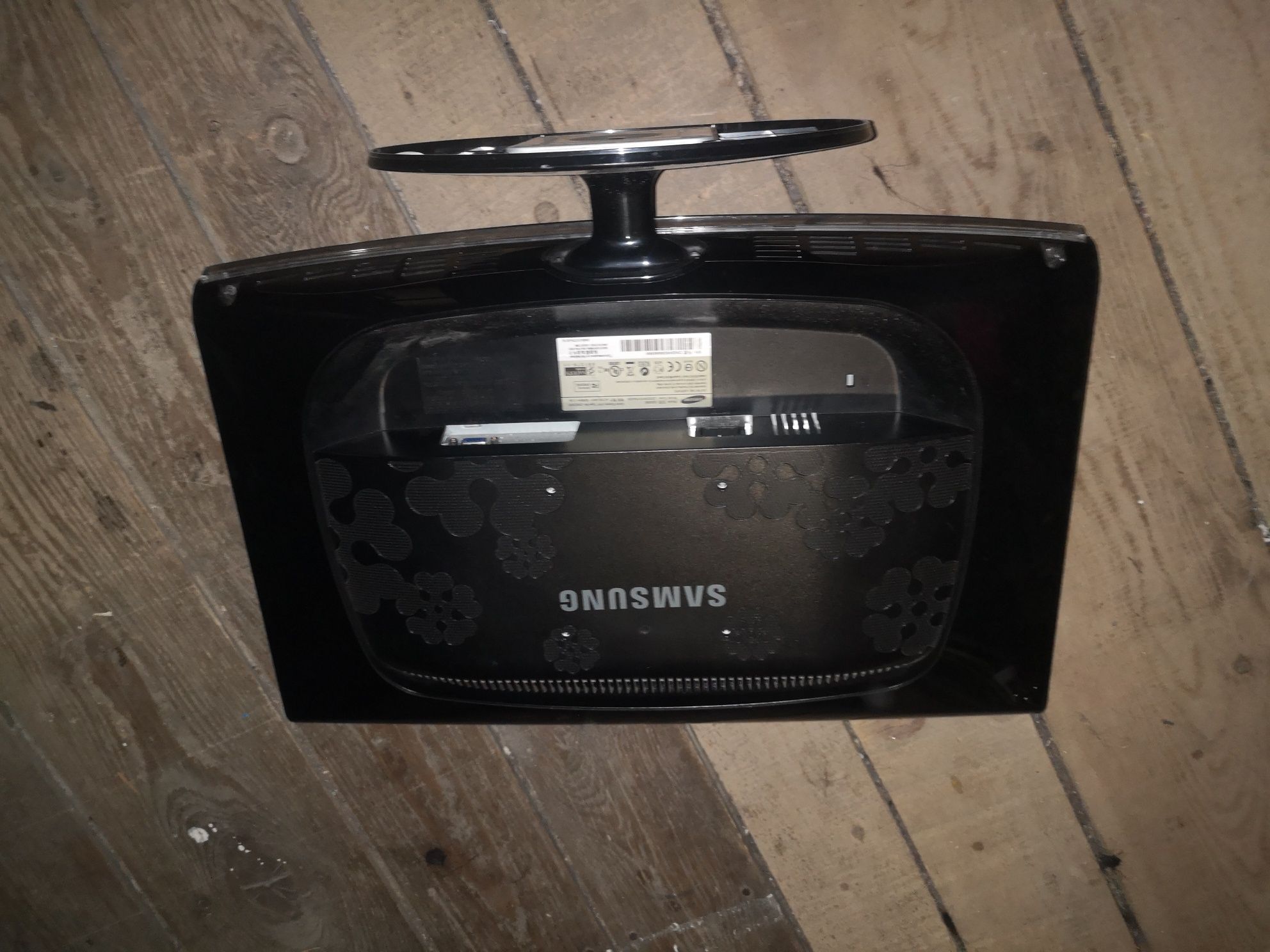 Monitor     Samsung retro oldschool