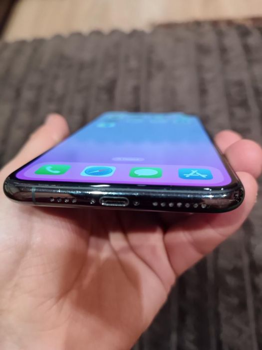 Продам айфон 11 про макс на 256gb