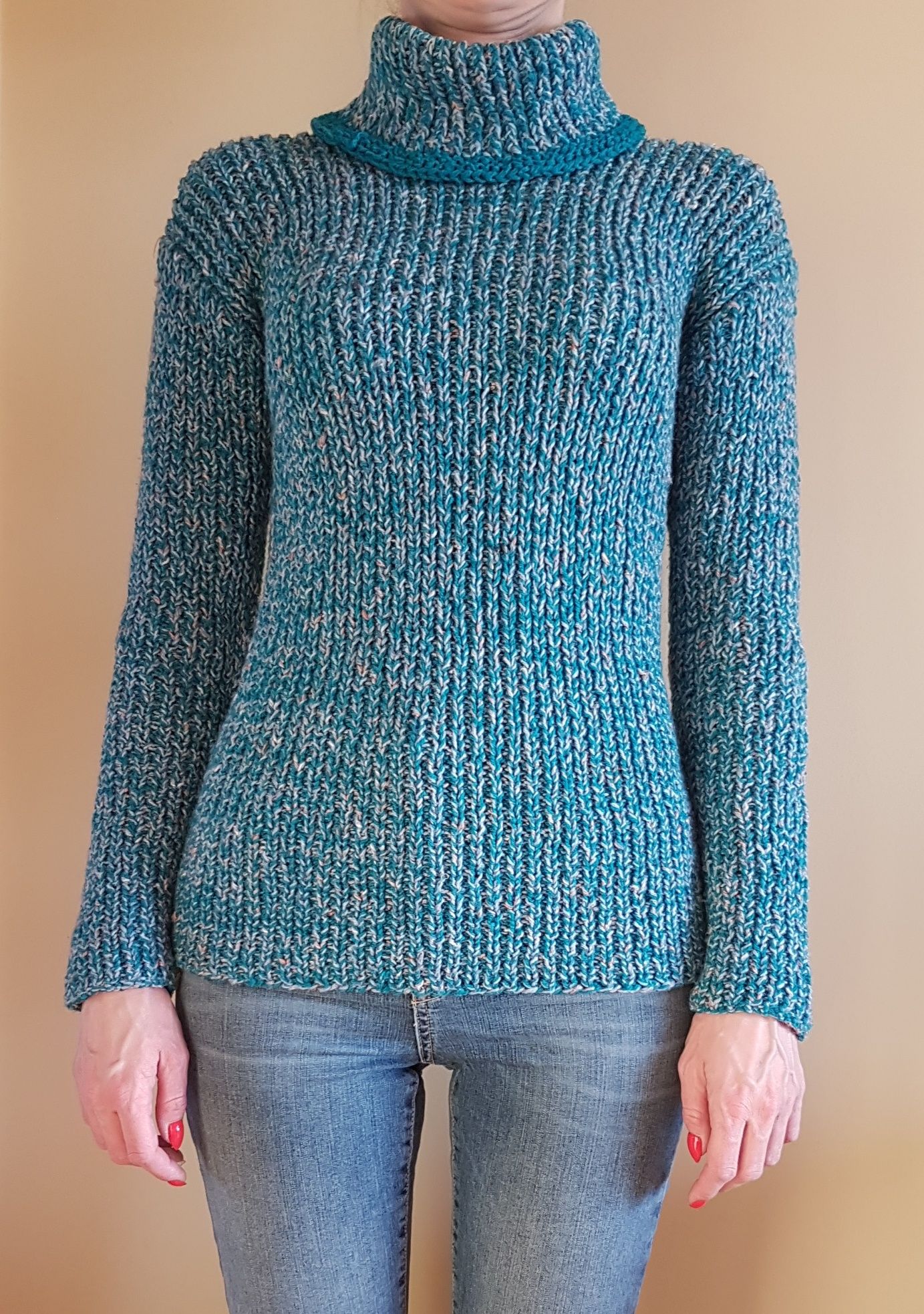 Hand made, recznie robiony na drutach prześliczny sweterek z golfem