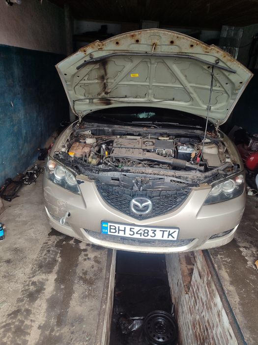Продам мазду 3 під ремонт двигуна