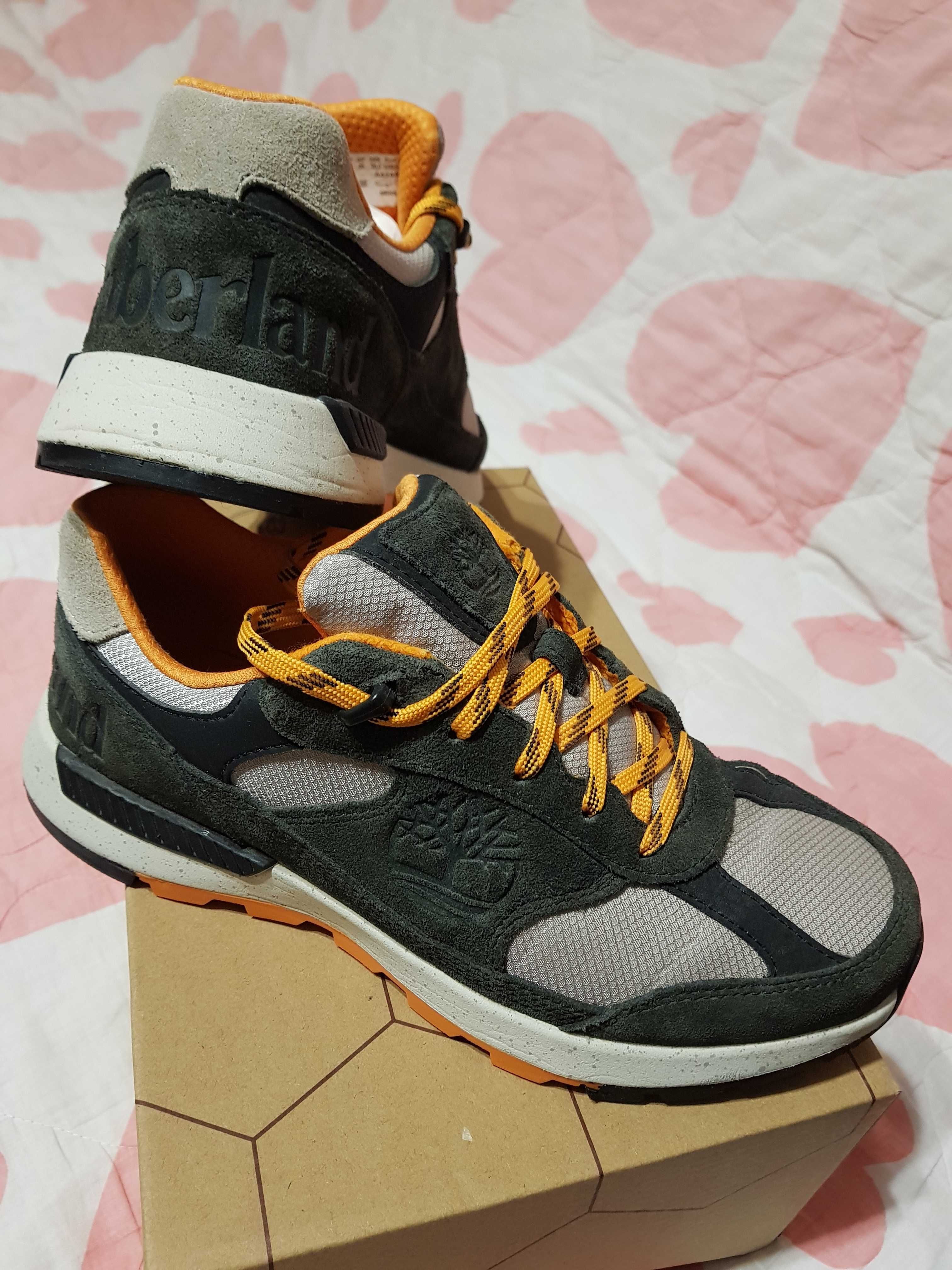 Продам кроссовки Timberland