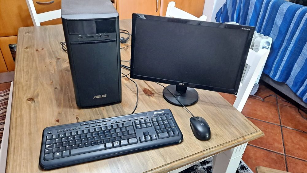 computador ASUS com tudo incluído