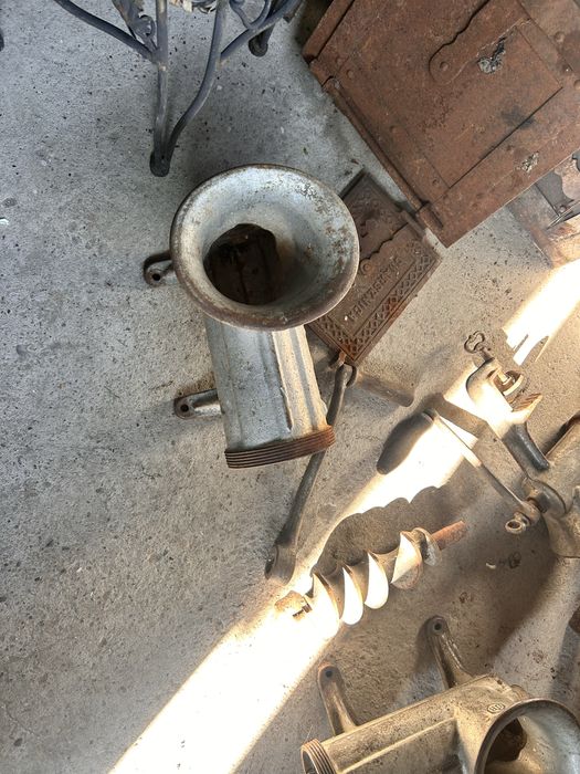 Zestaw maszynka do mięsa ręczna 32cm nakładki korpus części