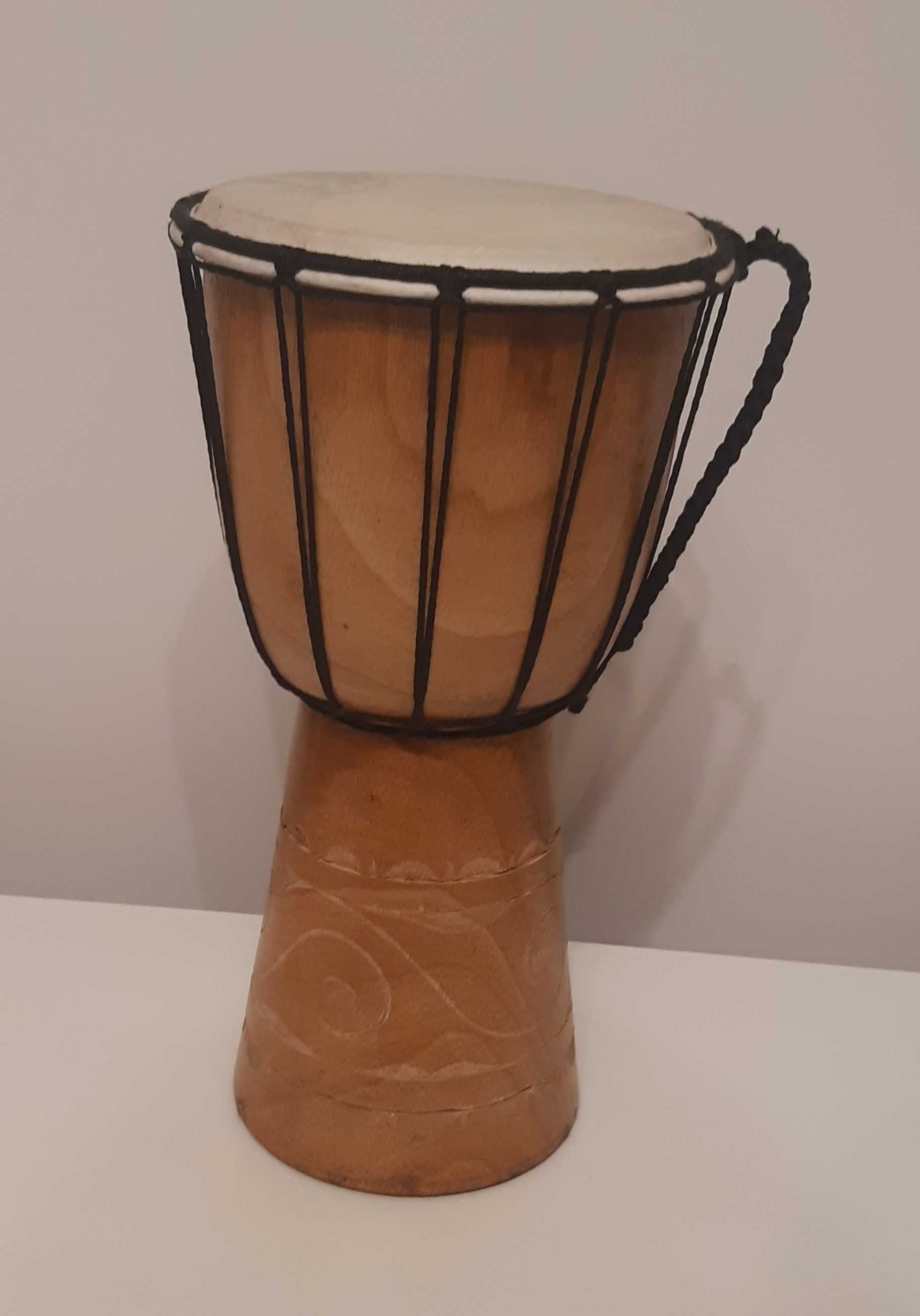 Djembe, bębenek afrykański + gitara!