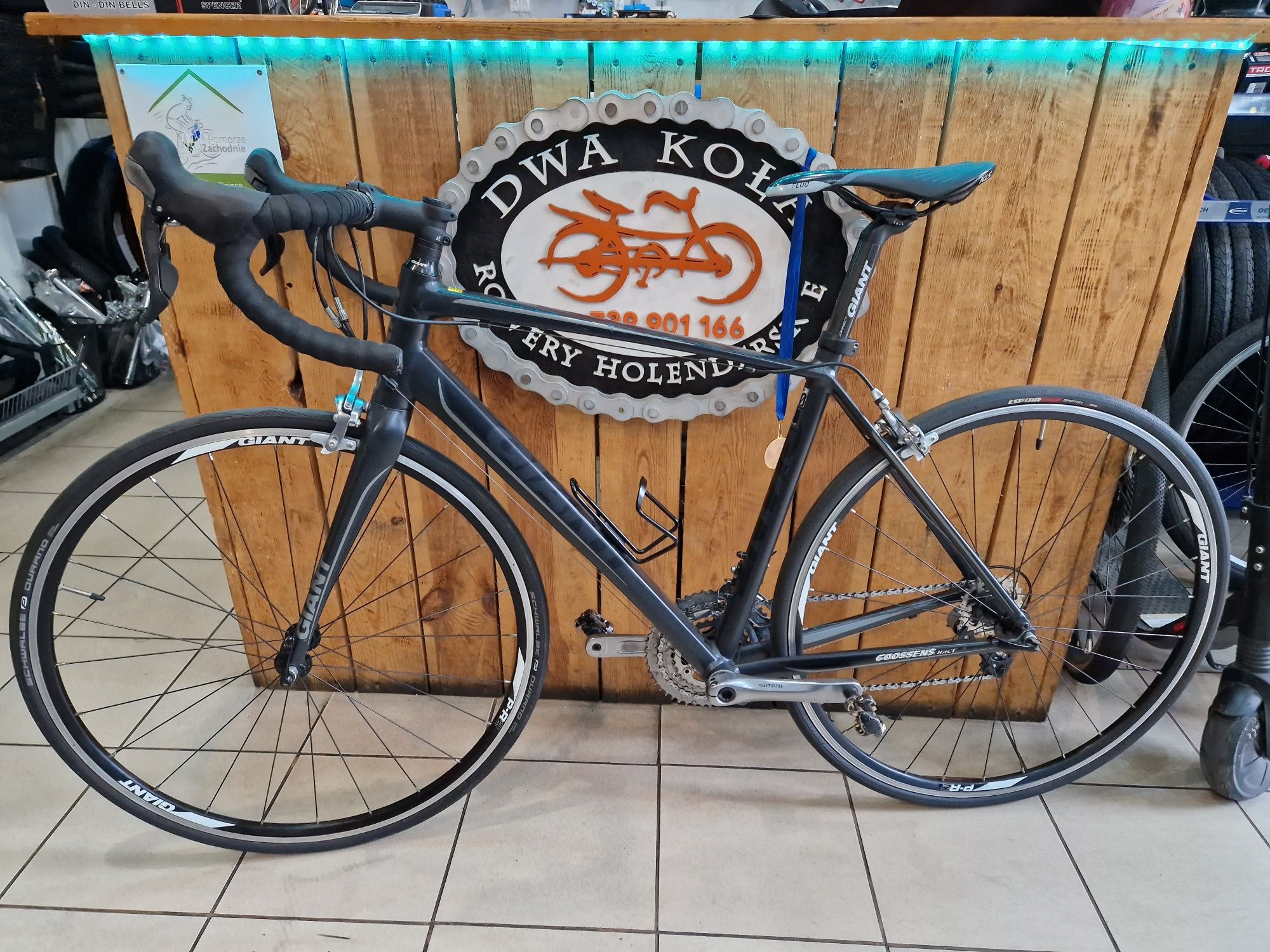 Rower szosowy Giant Defy