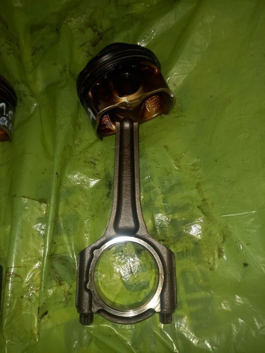 Tłok z korbowodem ford 1.0 ecobosst kompletny m1da