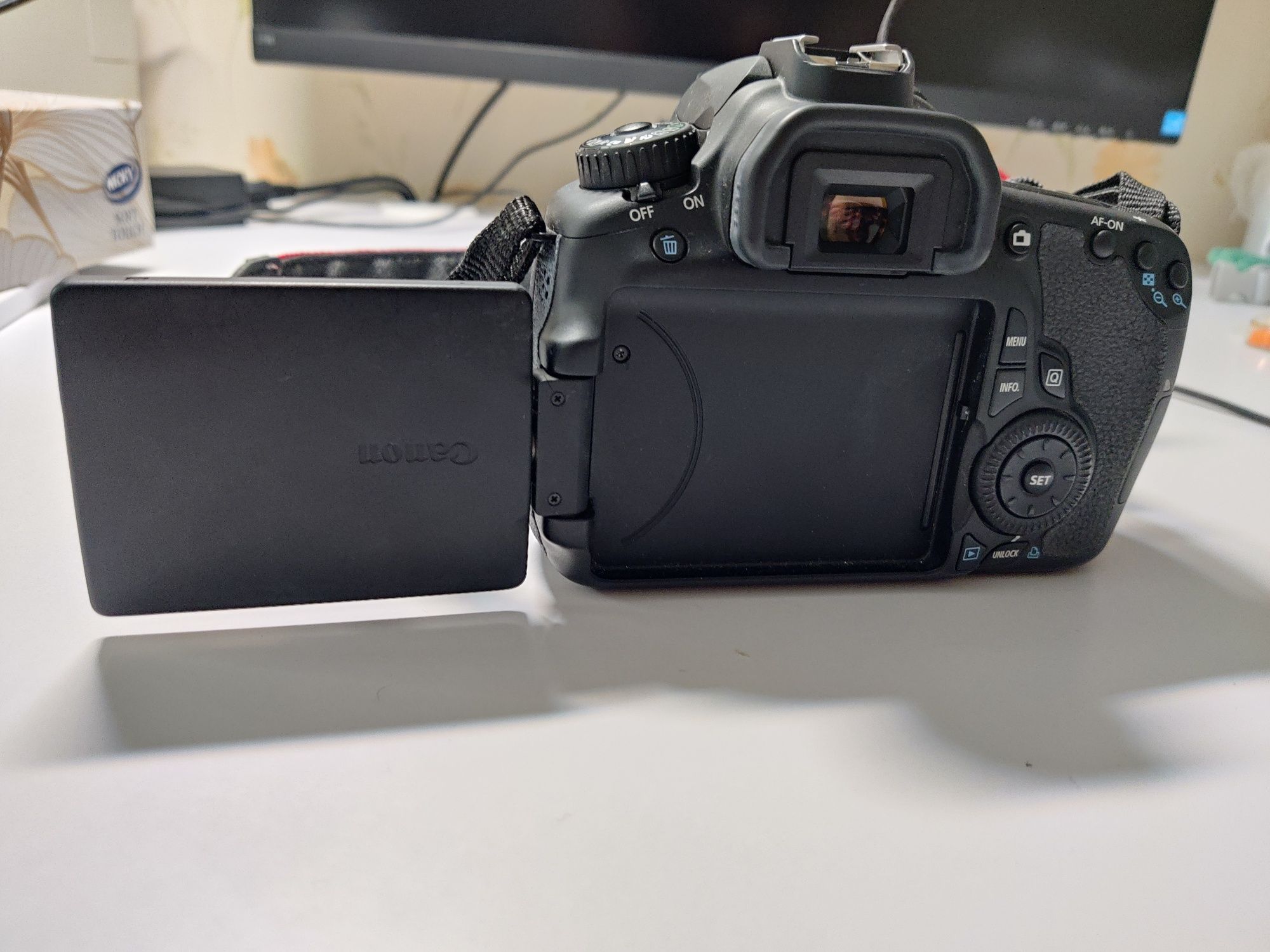 Canon 60D в ідеальному стані, майже новий