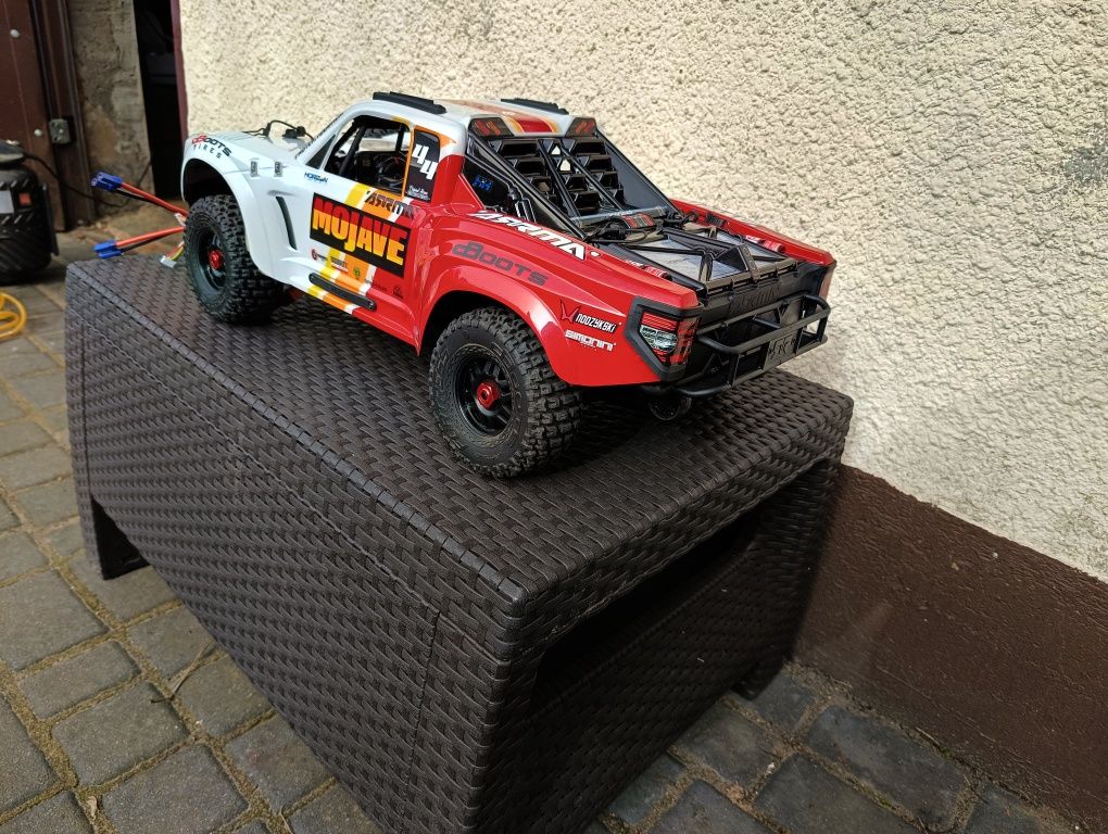 Model RC Arrma Mojave 4s+ pakiety+ dumbo RC z żyroskopem